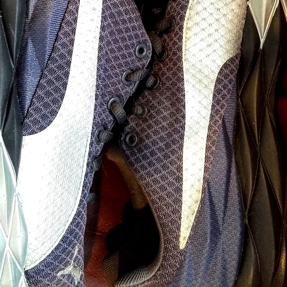 NWT Puma athletic shoes running aerobic Dance Grey light WOMEN 7.5 - 8  YOUTH 6 - Picture 3 of 5